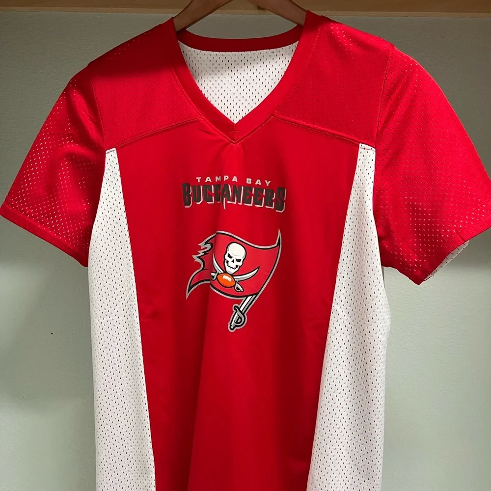 NFL Tampa Bay Buccaneers Jersey | Women’s Size M | Red & White - Picture 3 of 4
